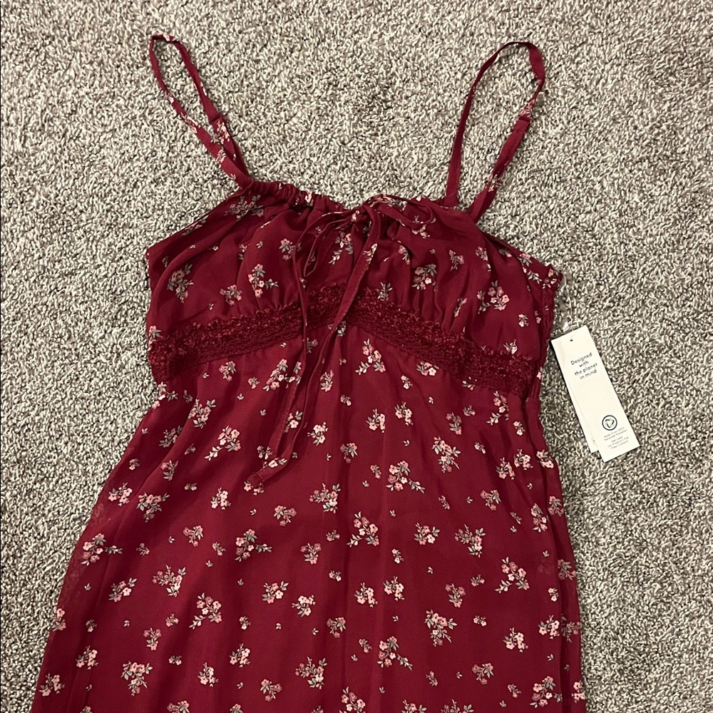 No Boundaries Burgundy Floral Maxi Dress - Picture 2 of 4